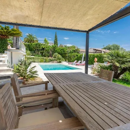 Elegant Mediterranean Villa, Sea View & Garden Villa