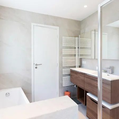 Elegant Mediterranean Villa, Sea View & Garden * Antibes