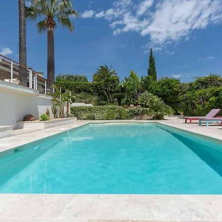 Elegant Mediterranean Villa, Sea View & Garden Villa